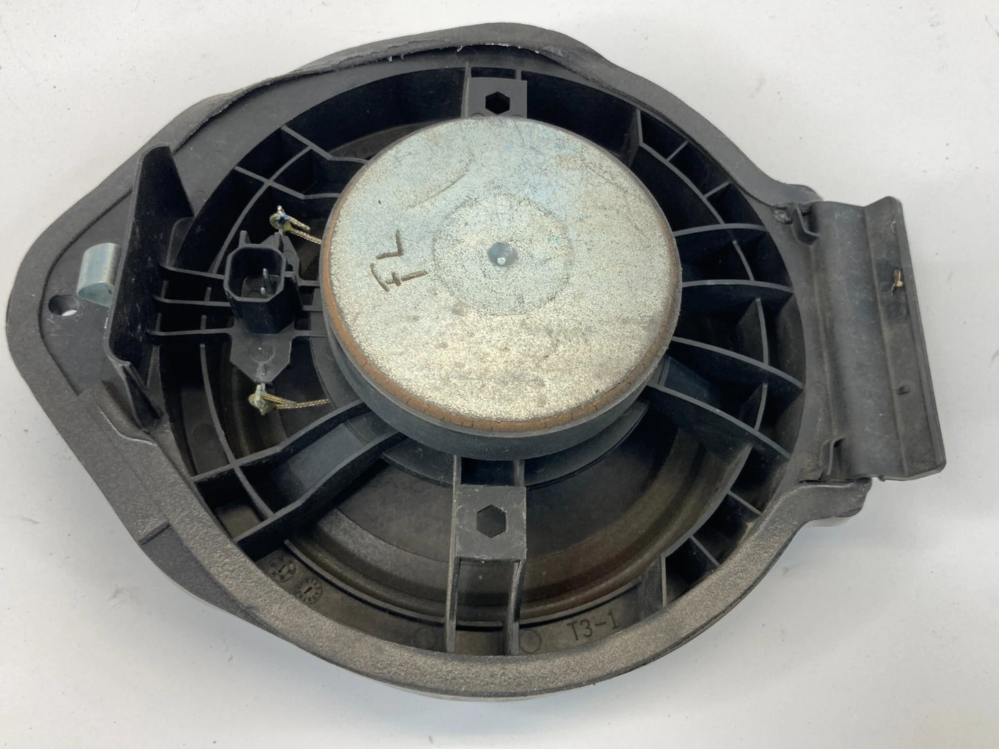 2011-2016 CHEVROLET CRUZE FRONT LEFT DRIVER SIDE DOOR AUDIO SPEAKER ASSEMBLY