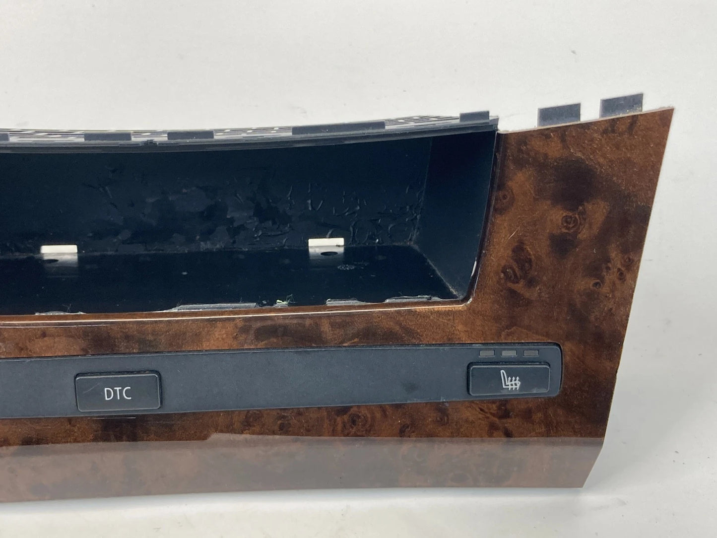 04-07 BMW 525i DASH STORAGE PANEL DTC HEATED SEAT SWITCH BEZEL OEM 31464-0000