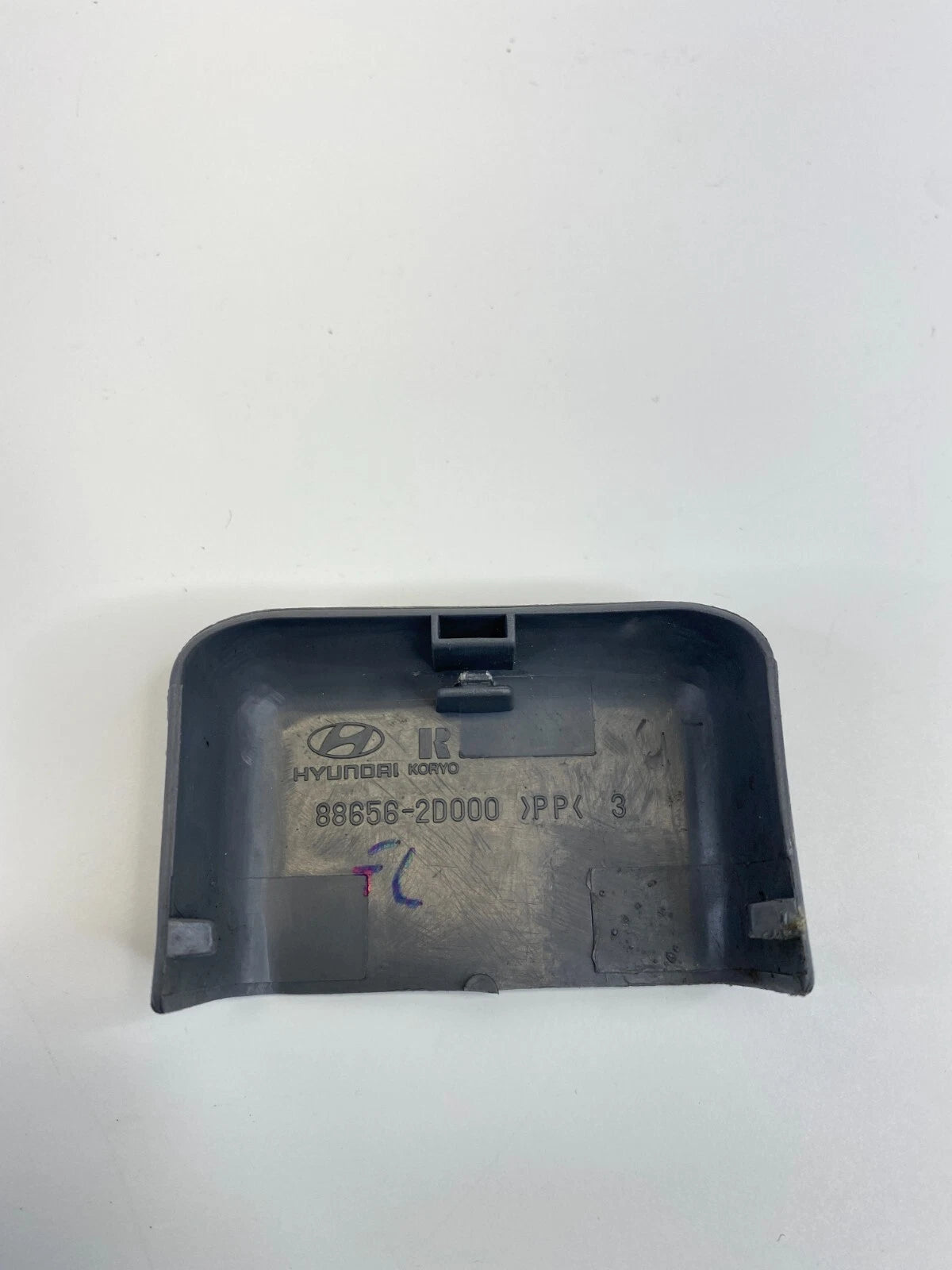 2001-2006 HYUNDAI ELANTRA FRONT LEFT SIDE SEAT BOLT COVER TRIM 88656-2D000 OEM