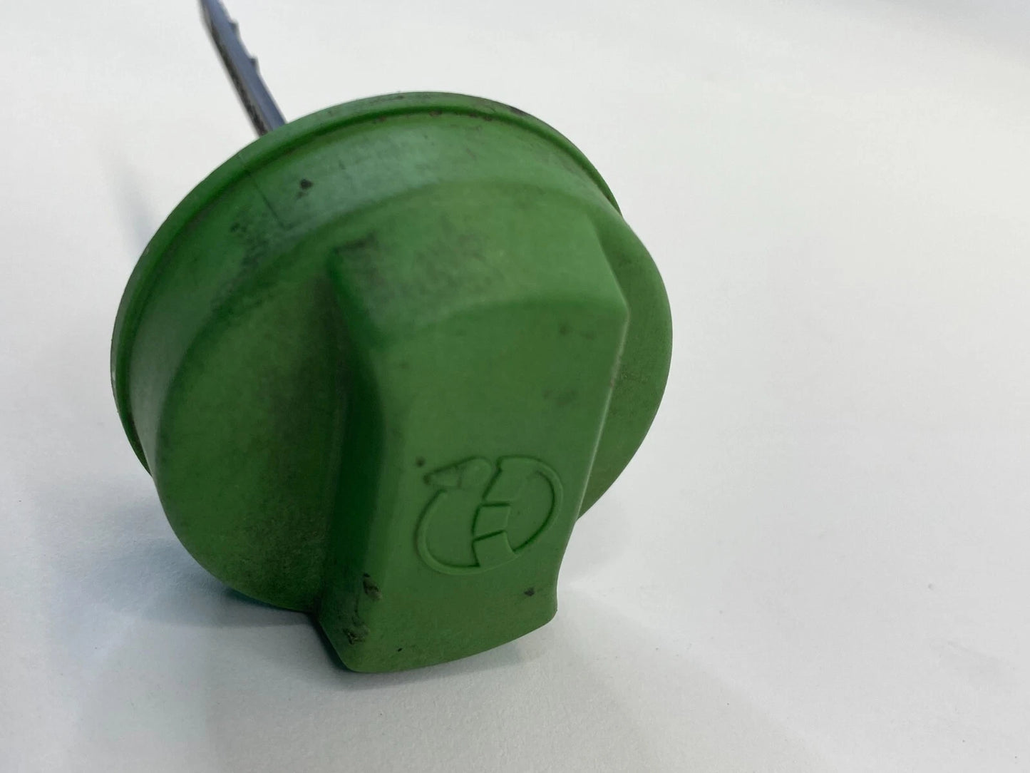 1990-2005 VOLKSWAGEN PASSAT POWER STEERING FLUID RESERVOIR CAP LID 8D0422361C