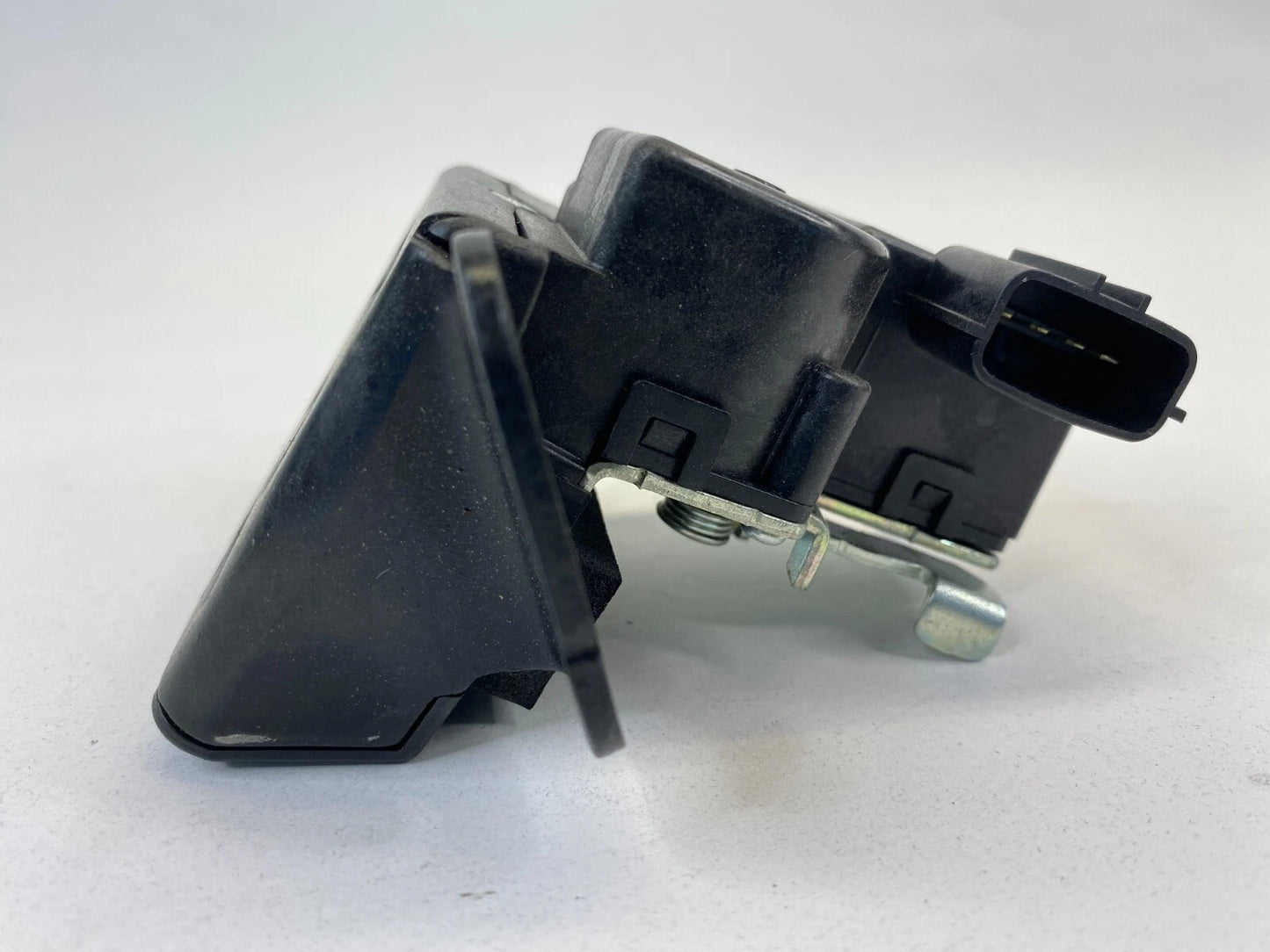 2013-2017 HYUNDAI TUCSON REAR TRUNK TAILGATE LOCK LATCH ACTUATOR ASSEMBLY OEM