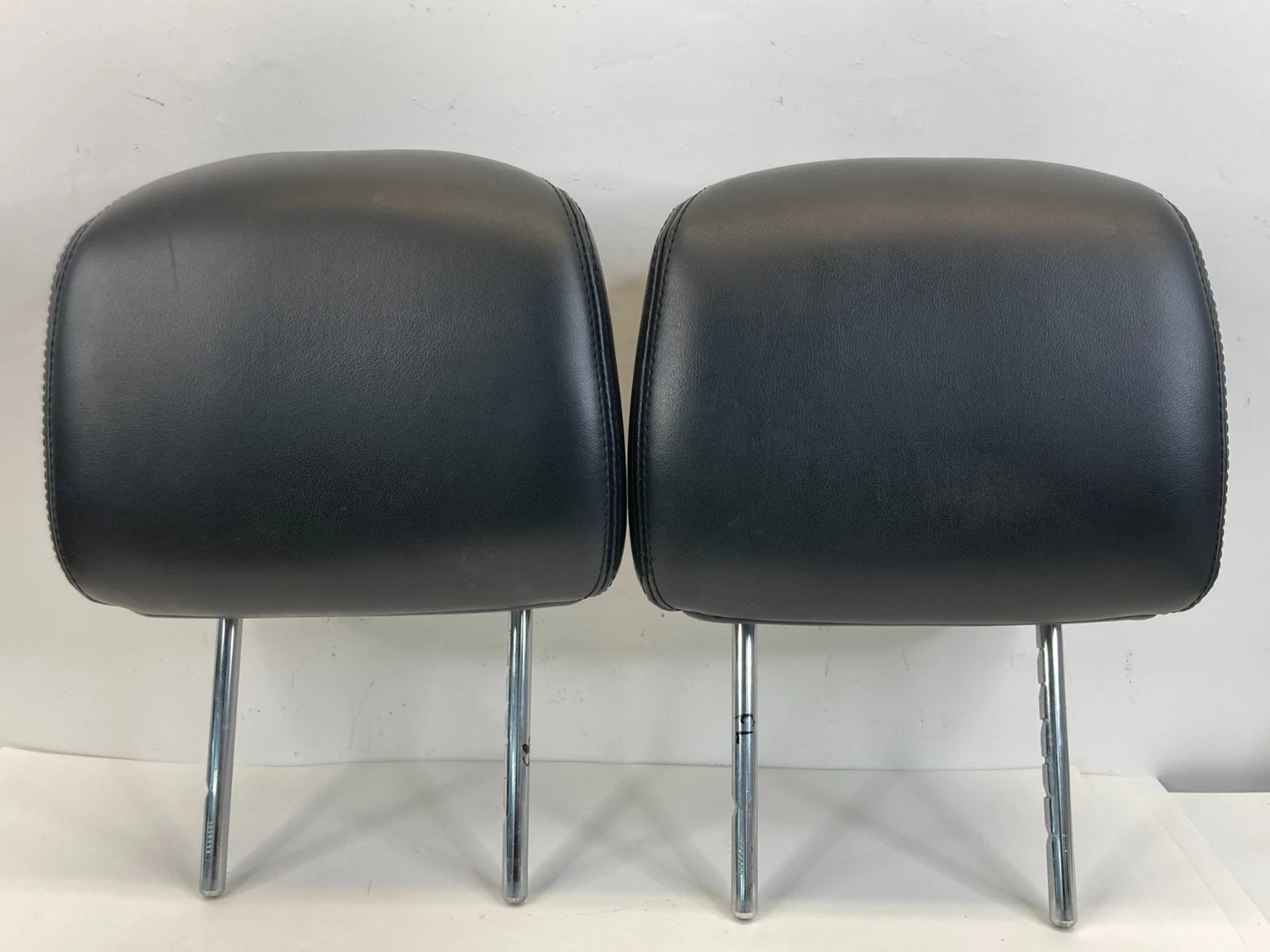 2013 INFINITI JX35 FRONT LEFT & RIGHT SIDE SEAT HEADREST HEAD REST SET 2 OEM