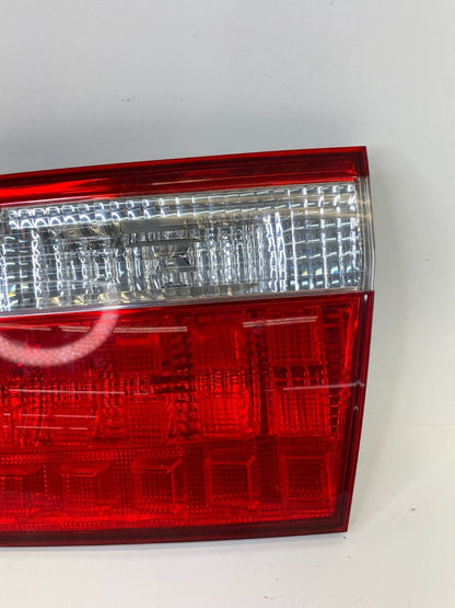 2005-2007 Honda Odyssey Rear Right Inner Trunk Lid Liftgate Tail Light Taillight