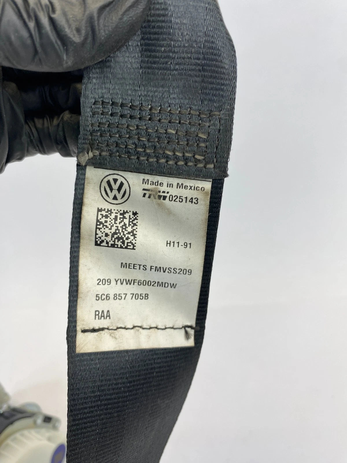 2011-2018 VW VOLKSWAGEN JETTA SEDAN FRONT LEFT SEAT BELT RETRACTOR 5C6-857-705B