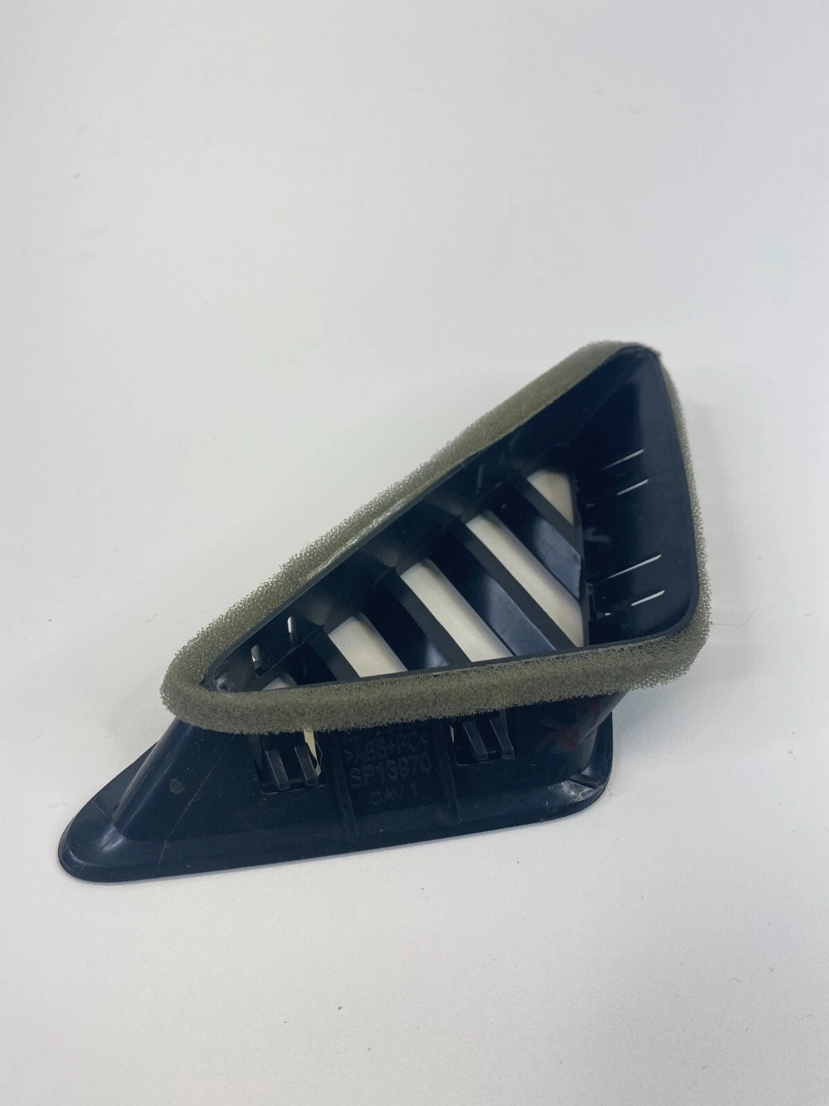 10-17 CHEVROLET EQUINOX FRONT RIGHT SIDE DASH AIR VENT DEFROSTER GRILLE 25779105