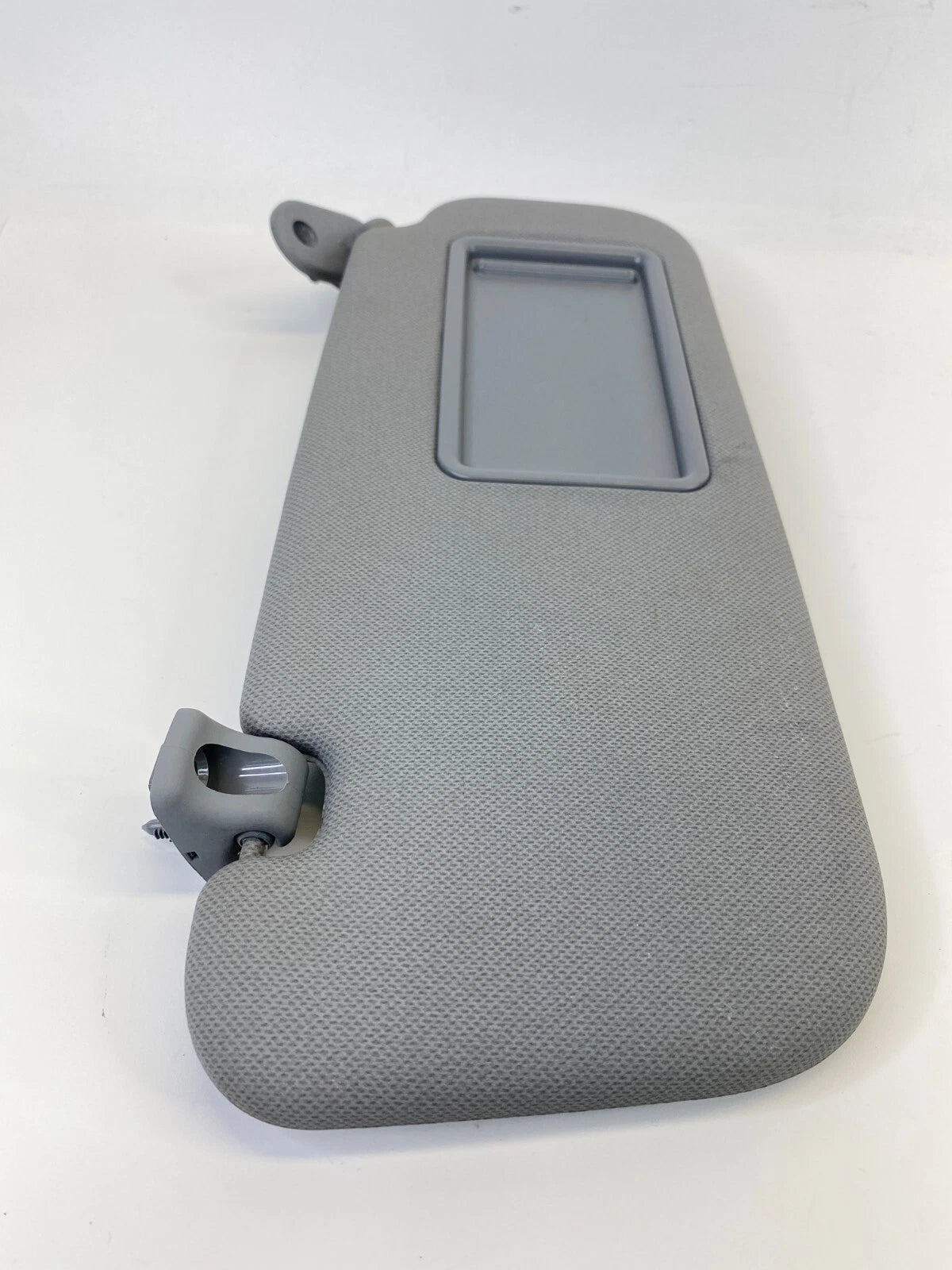 14 15 16 17 HYUNDAI ACCENT ROOF RIGHT PASSENGER SIDE SUNVISOR SUN VISOR SHADE