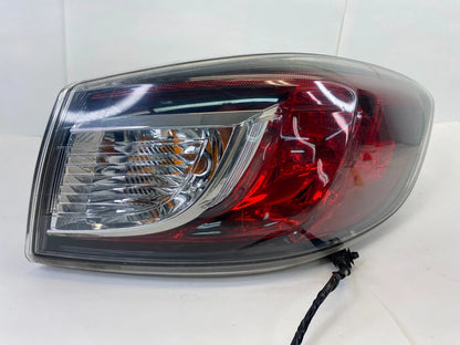 10-13 MAZDA 3 SEDAN RIGHT PASSENGER OUTER QUARTER PANEL TAIL LIGHT TAILLIGHT OEM