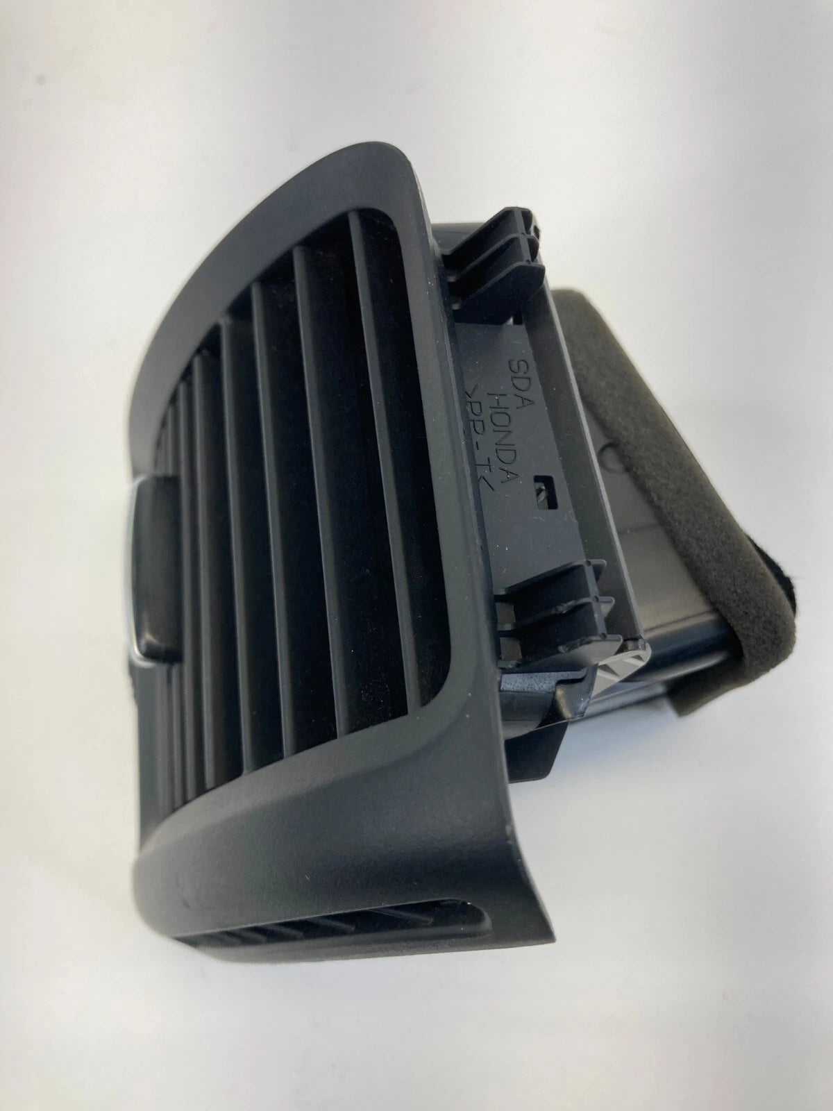 2003-2007 HONDA ACCORD DASH RIGHT PASSENGER AC AIR VENT GRILL 77620-SDA-A010-M1