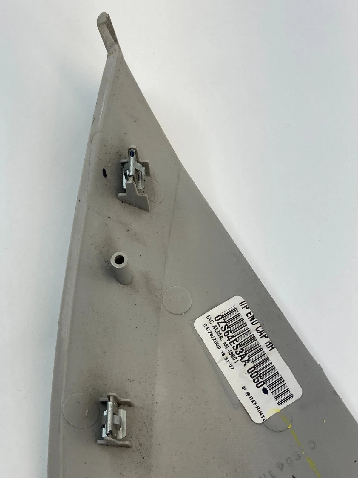 2008-2010 DODGE GRAND CARAVAN RIGHT SIDE DASH END CAP COVER TRIM 0ZS64ES3AA OEM