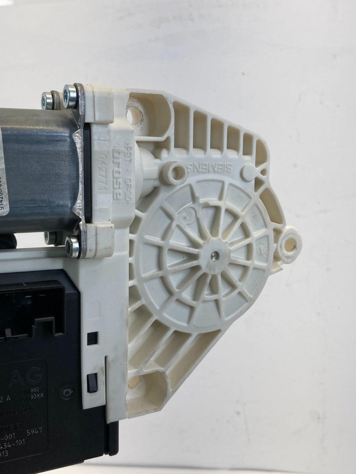 2009-2012 Volkswagen CC Front Right Side Door Power Window Motor 3C8-837-462-J