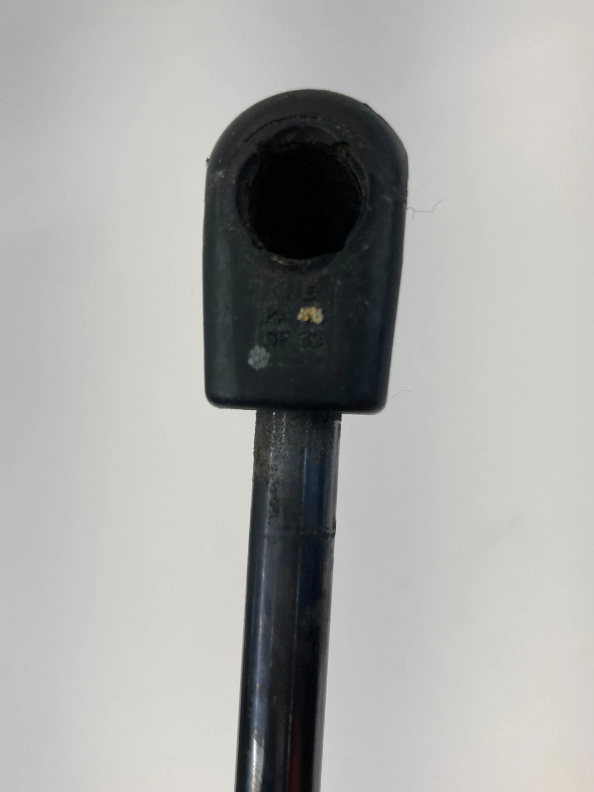 2004-2006 TOYOTA SIENNA REAR RIGHT LIFTGATE LIFT STRUT SHOCK SUPPORT 68905-08020
