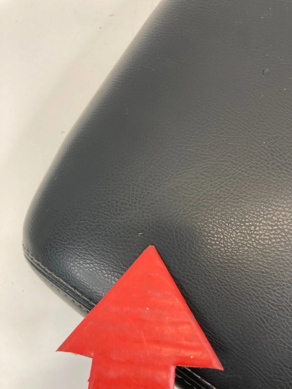 2013-2016 NISSAN PATHFINDER CENTER CONSOLE LID ARMREST BLACK 96920-3KA1A OEM