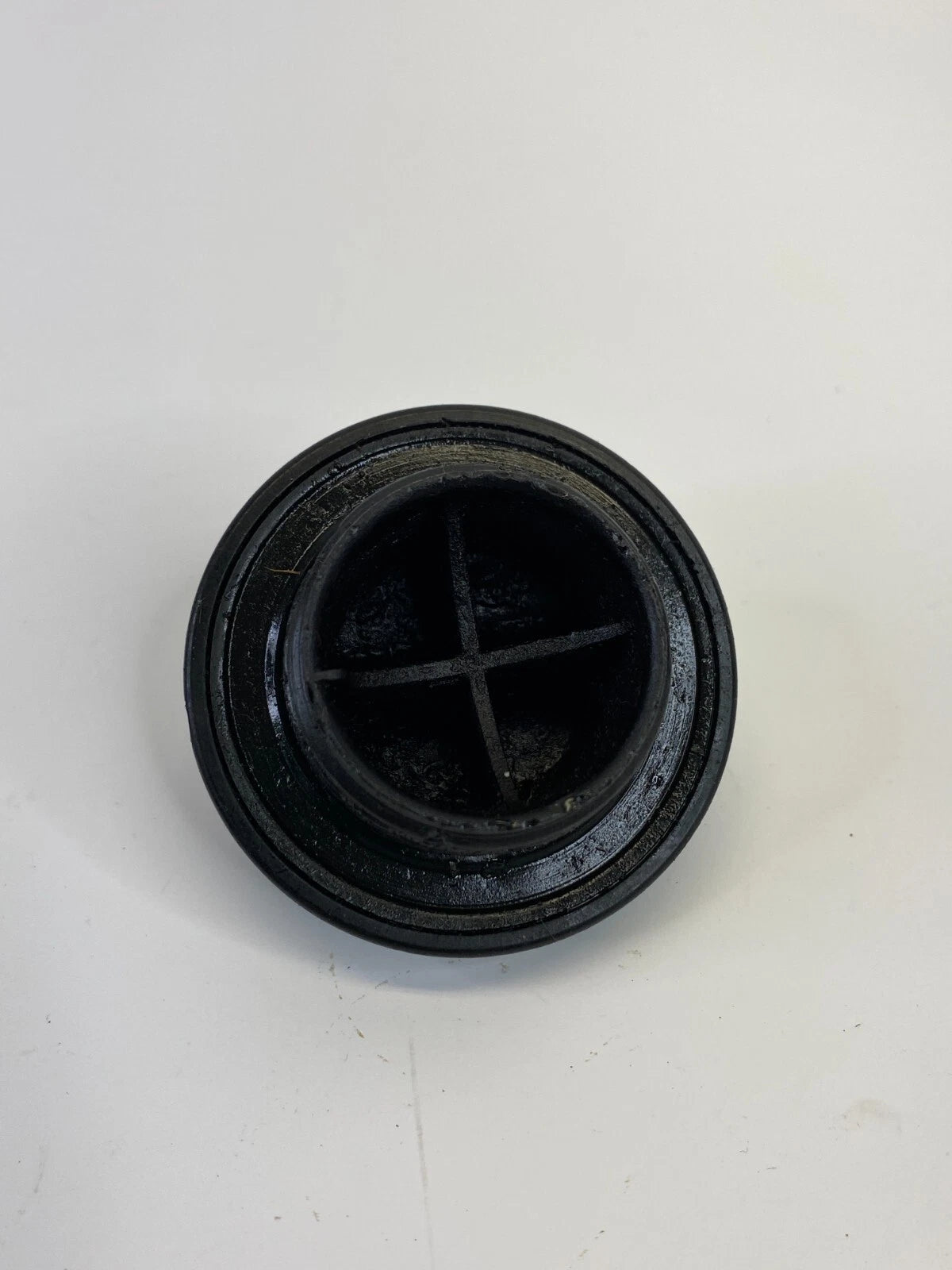 04 05 06 07 08 TOYOTA COROLLA 1.8L A/T ENGINE OIL FILLER LID TOP CAP COVER OEM