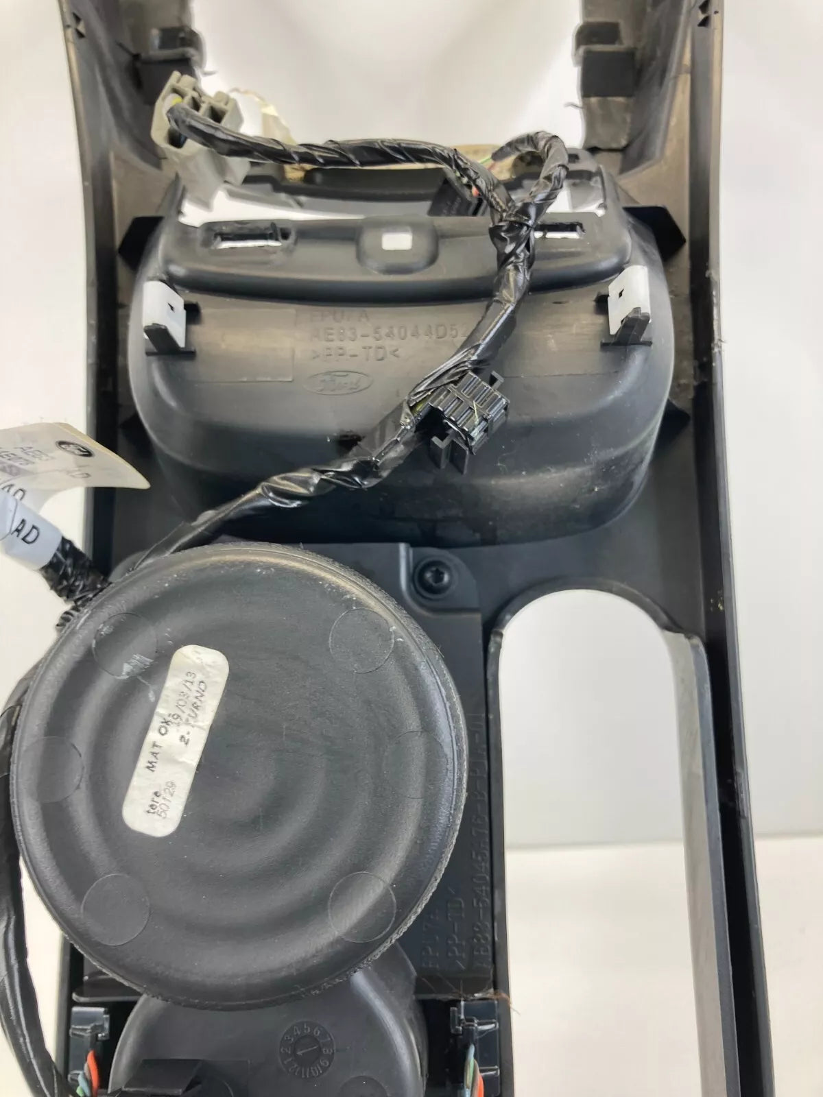 2011-2013 FORD FIESTA CENTER CONSOLE BASE FRAME PANEL W/ CUP HOLDER AE8354044D52