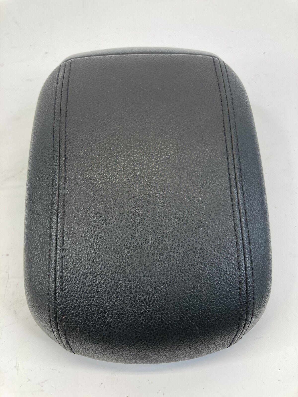 2011-2016 Chevrolet Cruze Center Console Armrest Top Lid Cover Assembly