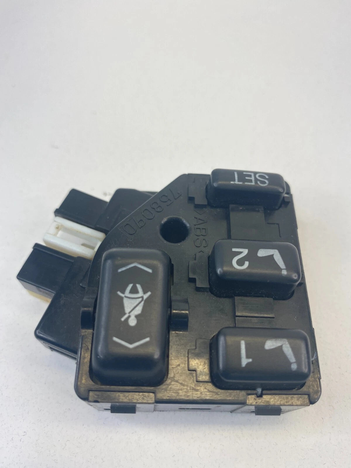 1990-1994 LEXUS LS400 FRONT LEFT DRIVER SEAT BELT ADJUSTMENT SWITCH 758090 OEM