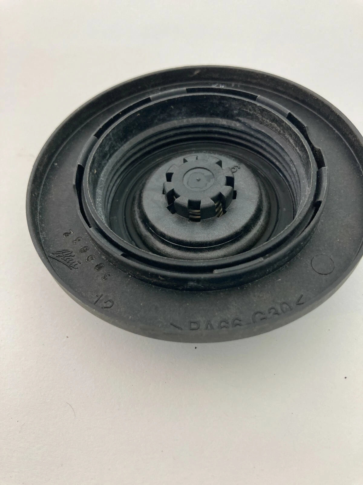 2005 2006 2007 FORD FREESTYLE COOLANT EXPANSION RESERVOIR FLUID CAP COVER OEM