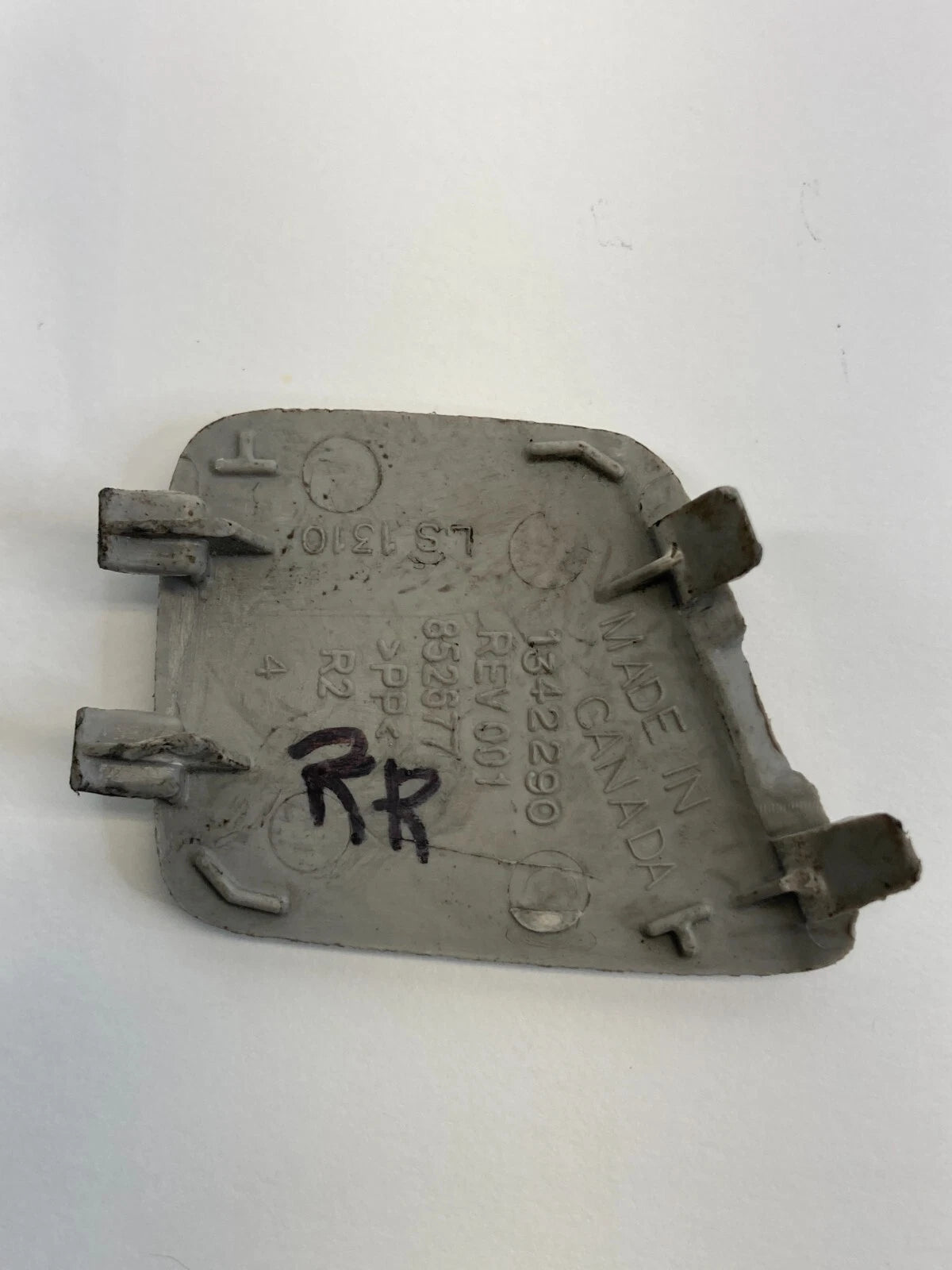 06-11 CHEVROLET IMPALA REAR RIGHT INTERIOR DOOR PANEL SCREW COVER CAP 1342290