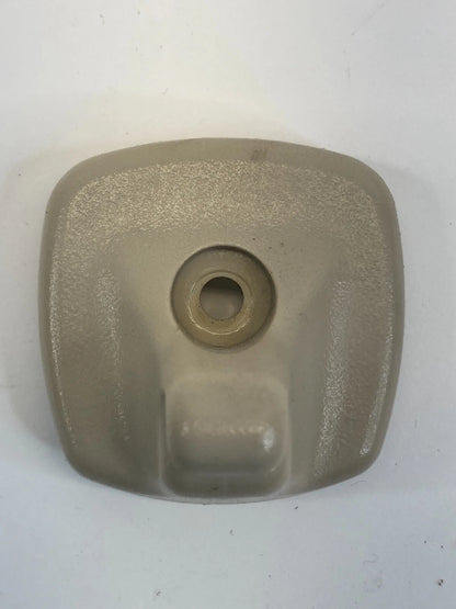 04-12 MITSUBISHI GALANT FRONT LEFT SUNVISOR SUN VISOR SHADE RETAINER CLIP 828226