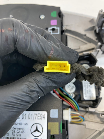 2006 Mercedes-Benz CLS500 Front Roof Overhead Dome Light Lamp A219-820-01-01 OEM