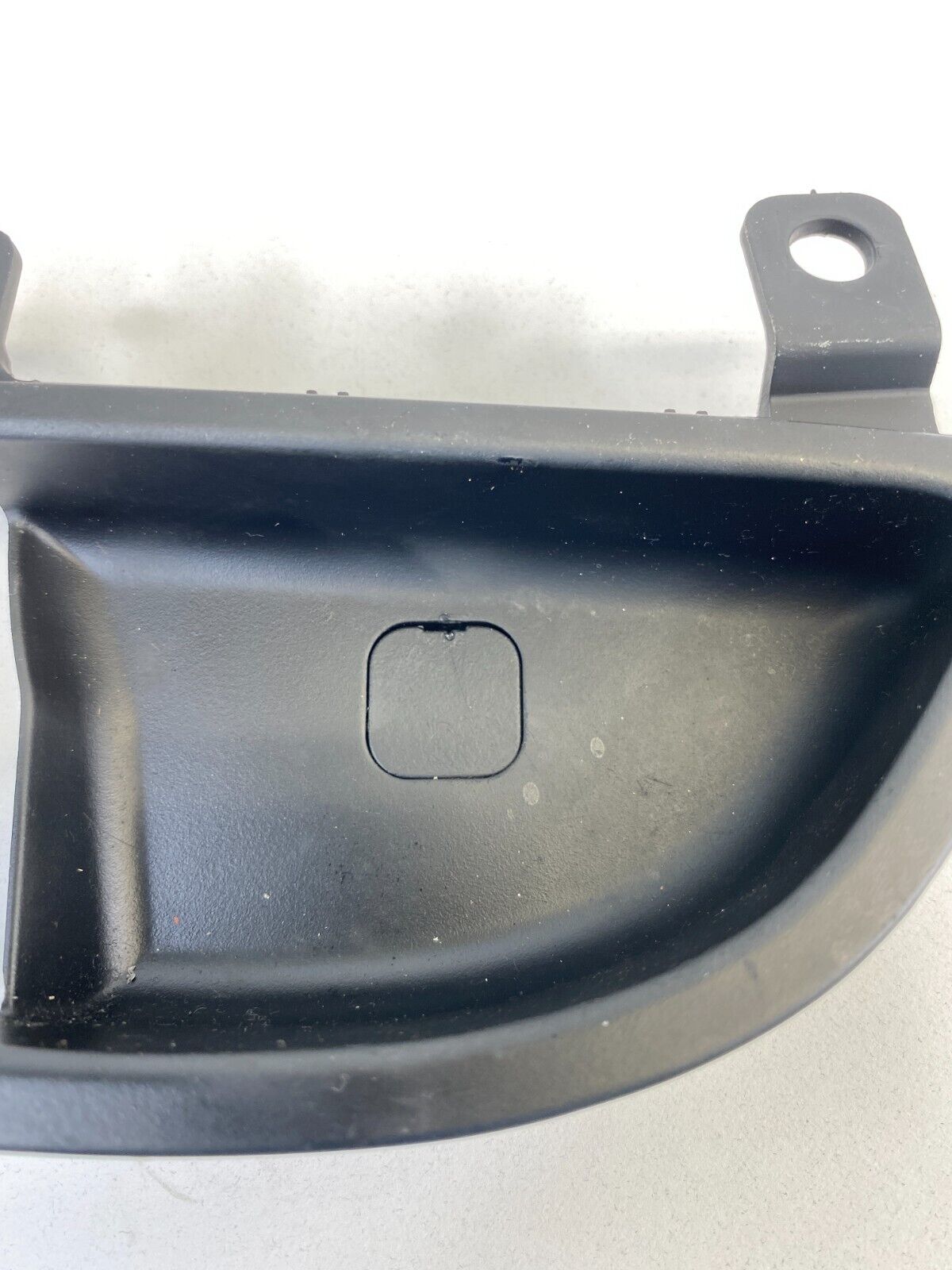 2011-16 Hyundai Elantra Front Left Inner Door Handle Trim Bezel Cover 82611MD000