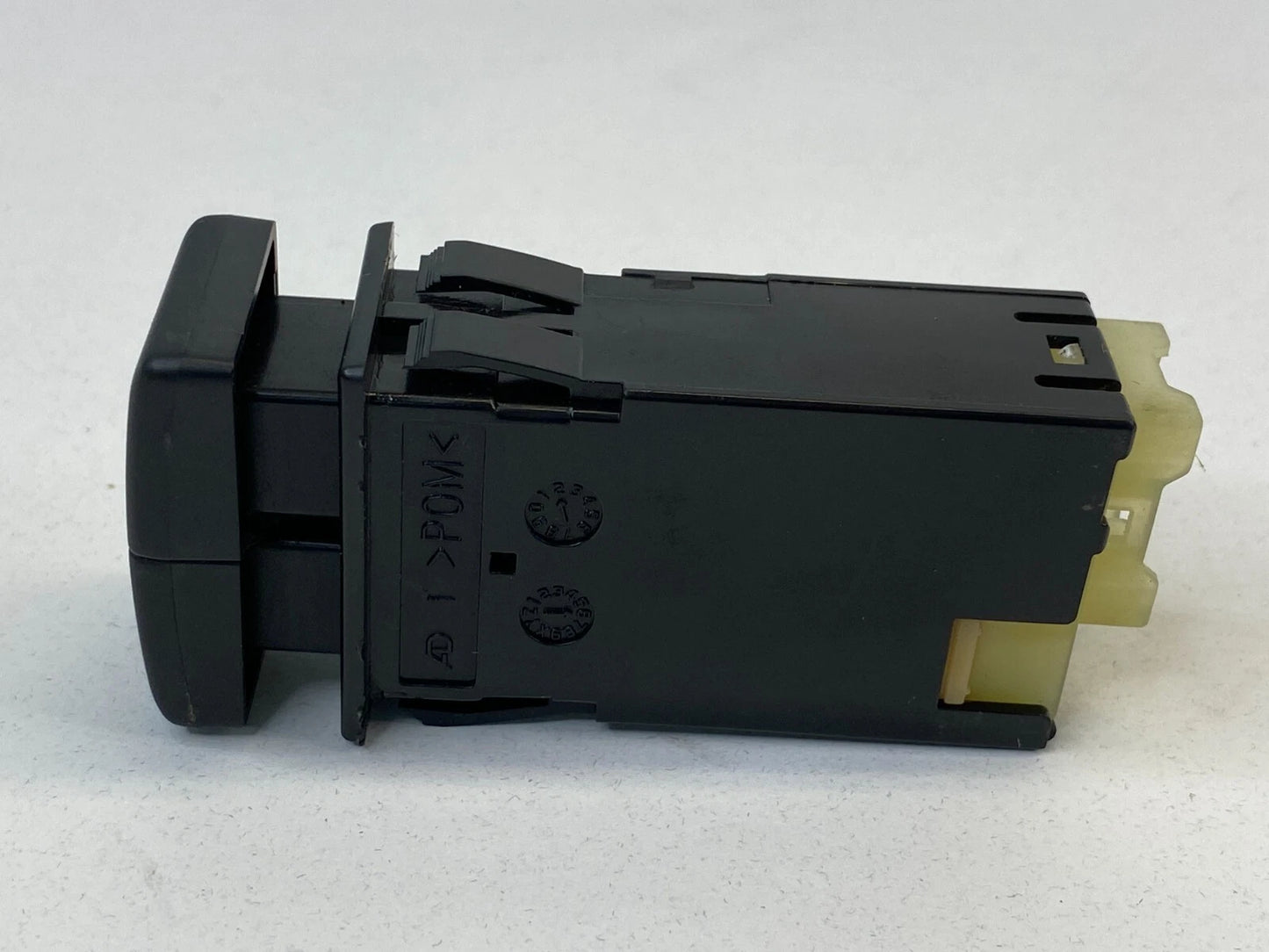 1999-2004 Chevrolet Tracker LT Instrumental Panel Rear Glass Wiper Switch OEM