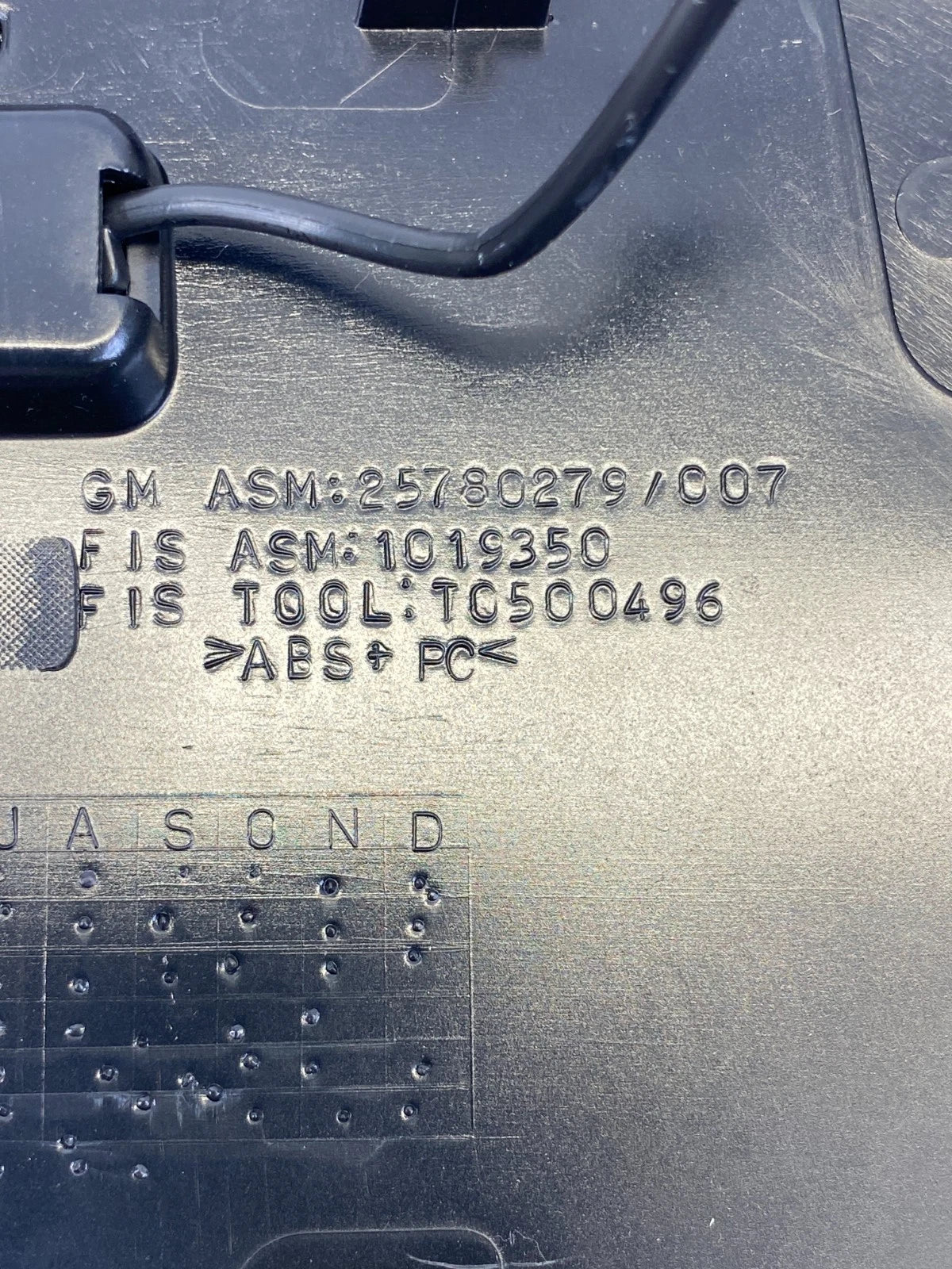 10-17 CHEVROLET EQUINOX DASH INSTRUMENT CLUSTER VISOR TRIM BEZEL OEM 25780279