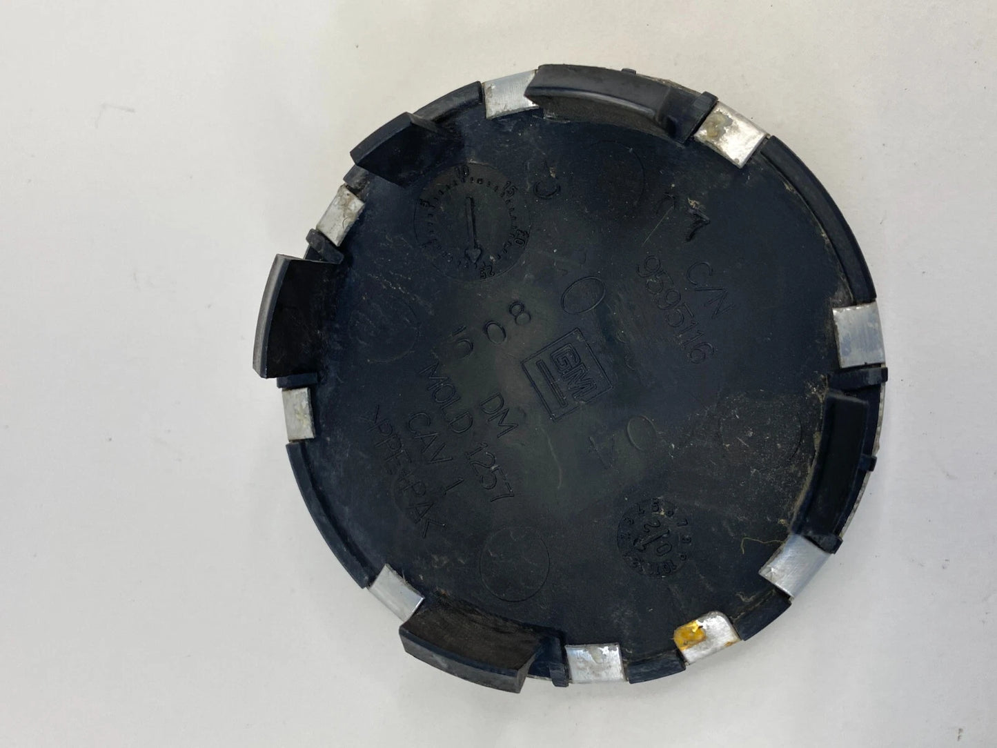 2009 2010 2011 2012 CHEVROLET TRAVERSE WHEEL CENTER CAP 9595116 OEM