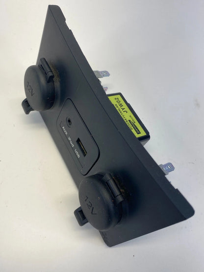 10 11 12 13 KIA FORTE CONSOLE AUX IPOD USB SOCKET INPUT POWER OUTLET BEZEL OEM