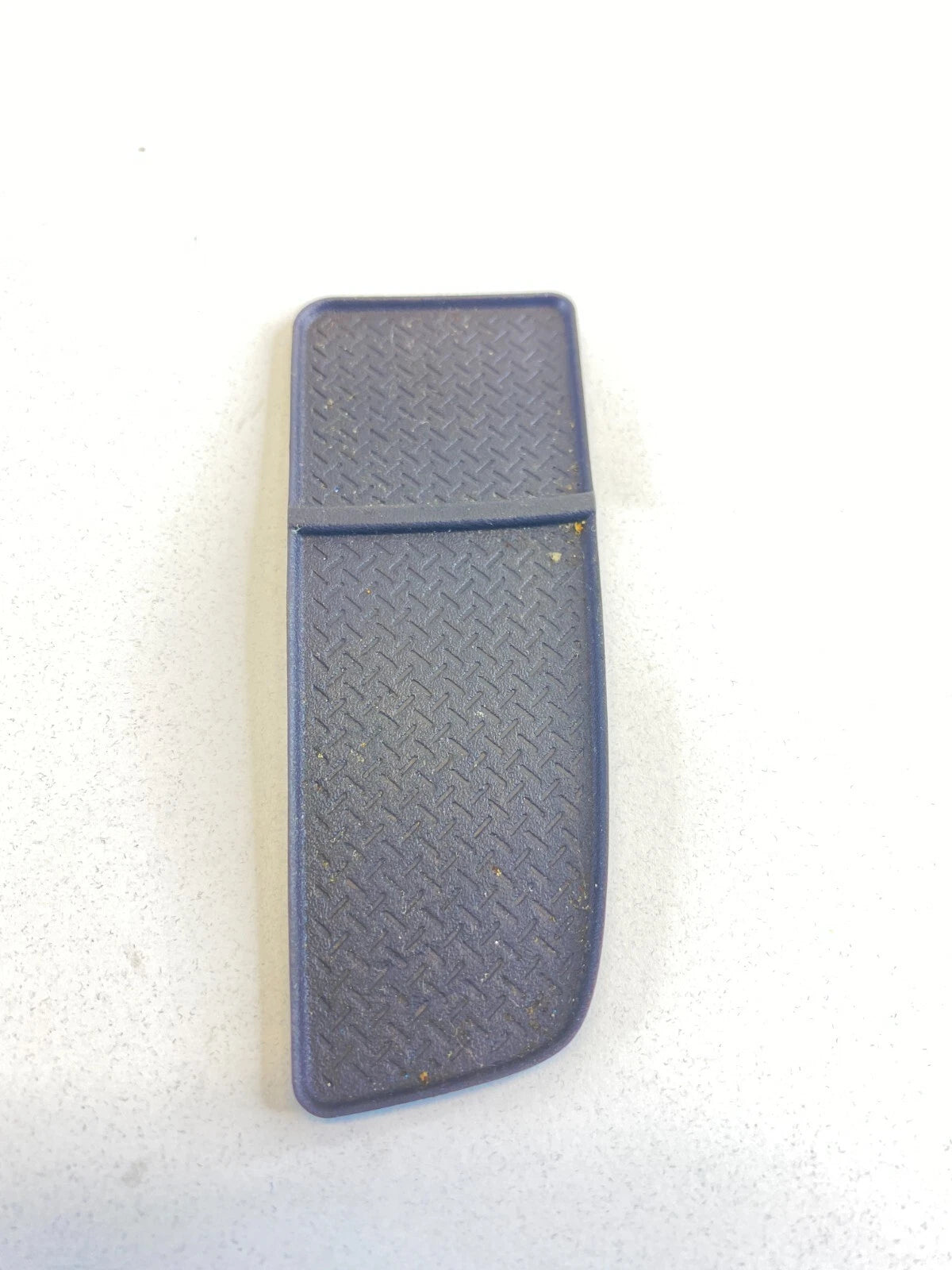 10 11 12 HYUNDAI SANTA FE CENTER CONSOLE TRAY INSERT RUBBER MAT 84648-0W510 OEM
