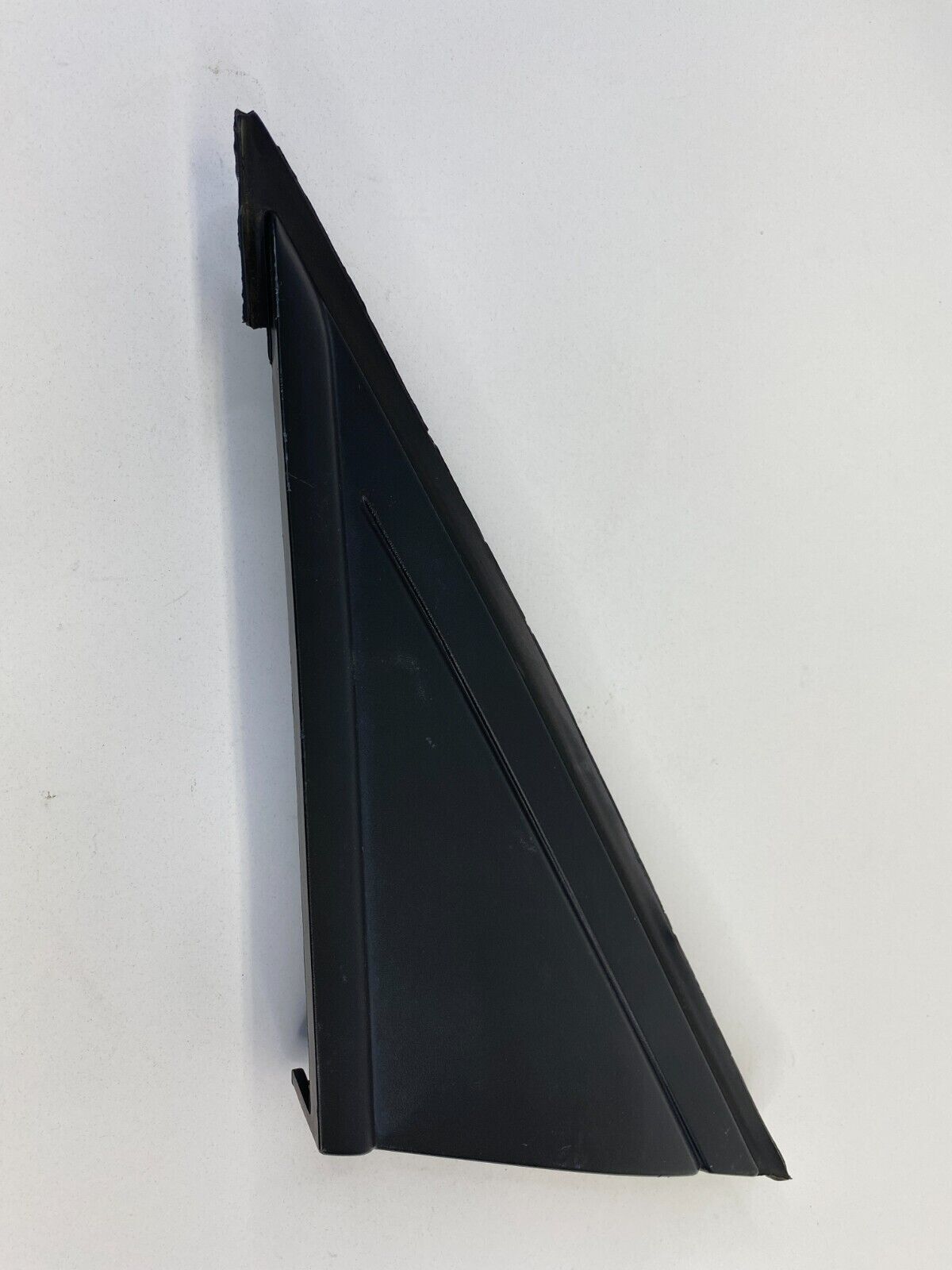 2012-2018 Ford Focus SE Sedan 4-DR Front Left Outer Door Corner Cover BM51A16003