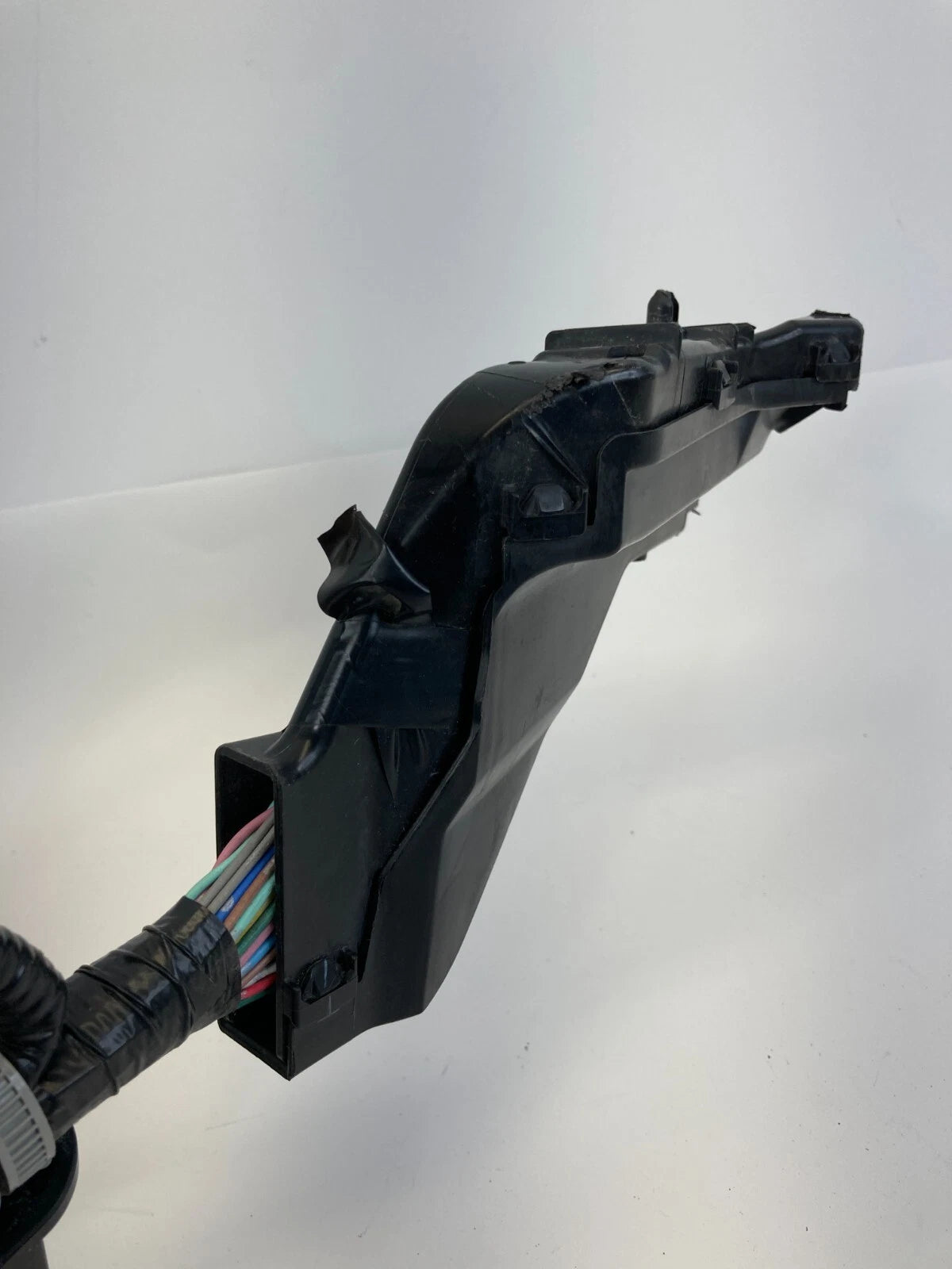 2011-2013 MAZDA 3 2.0 AT UNDER HOOD ENGINE FUSE BOX POWER DISTRIBUTION K2441 OEM