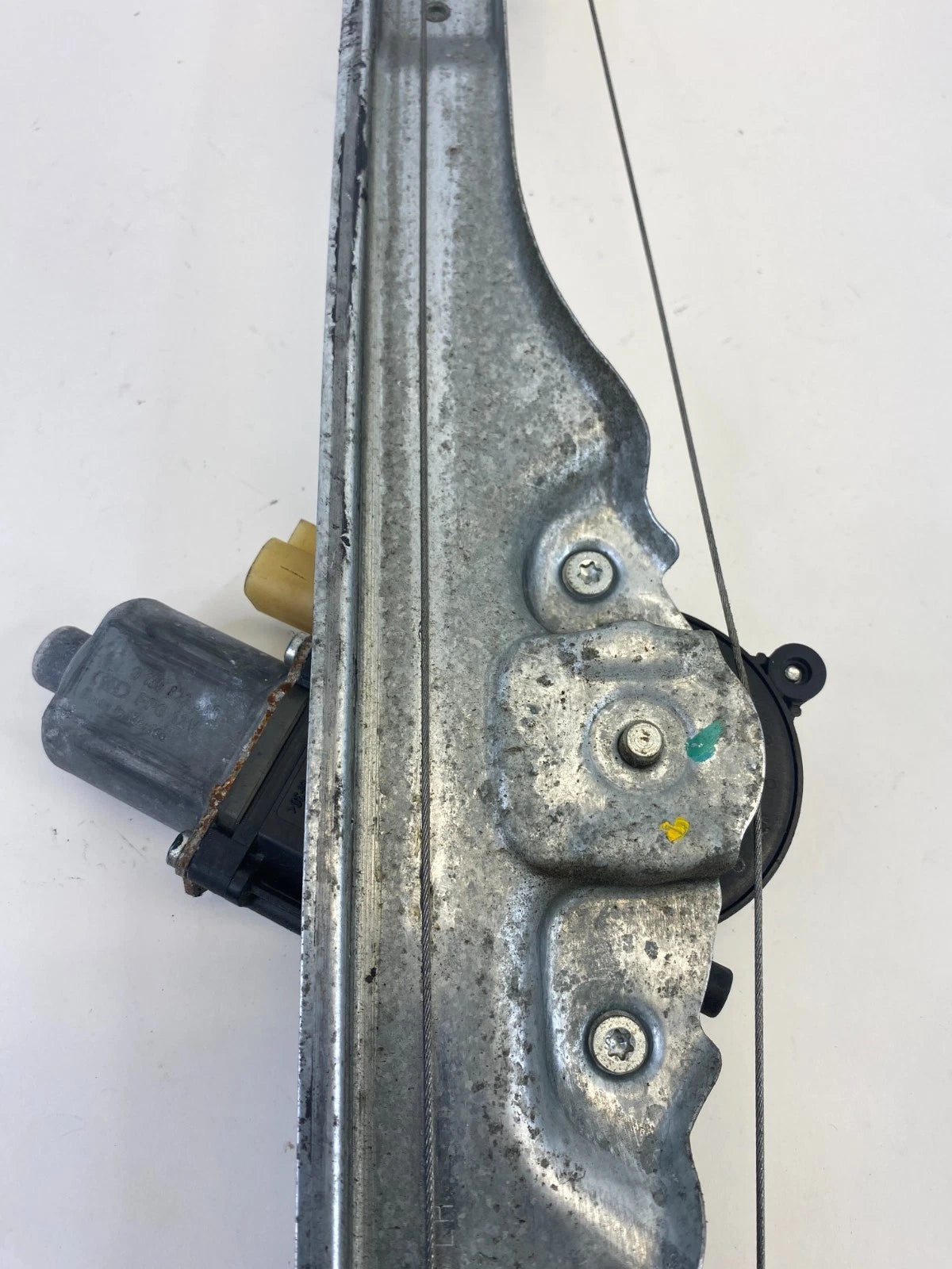 2008-2012 BUICK ENCLAVE REAR LEFT BACK SIDE DOOR WINDOW MOTOR W/ REGULATOR