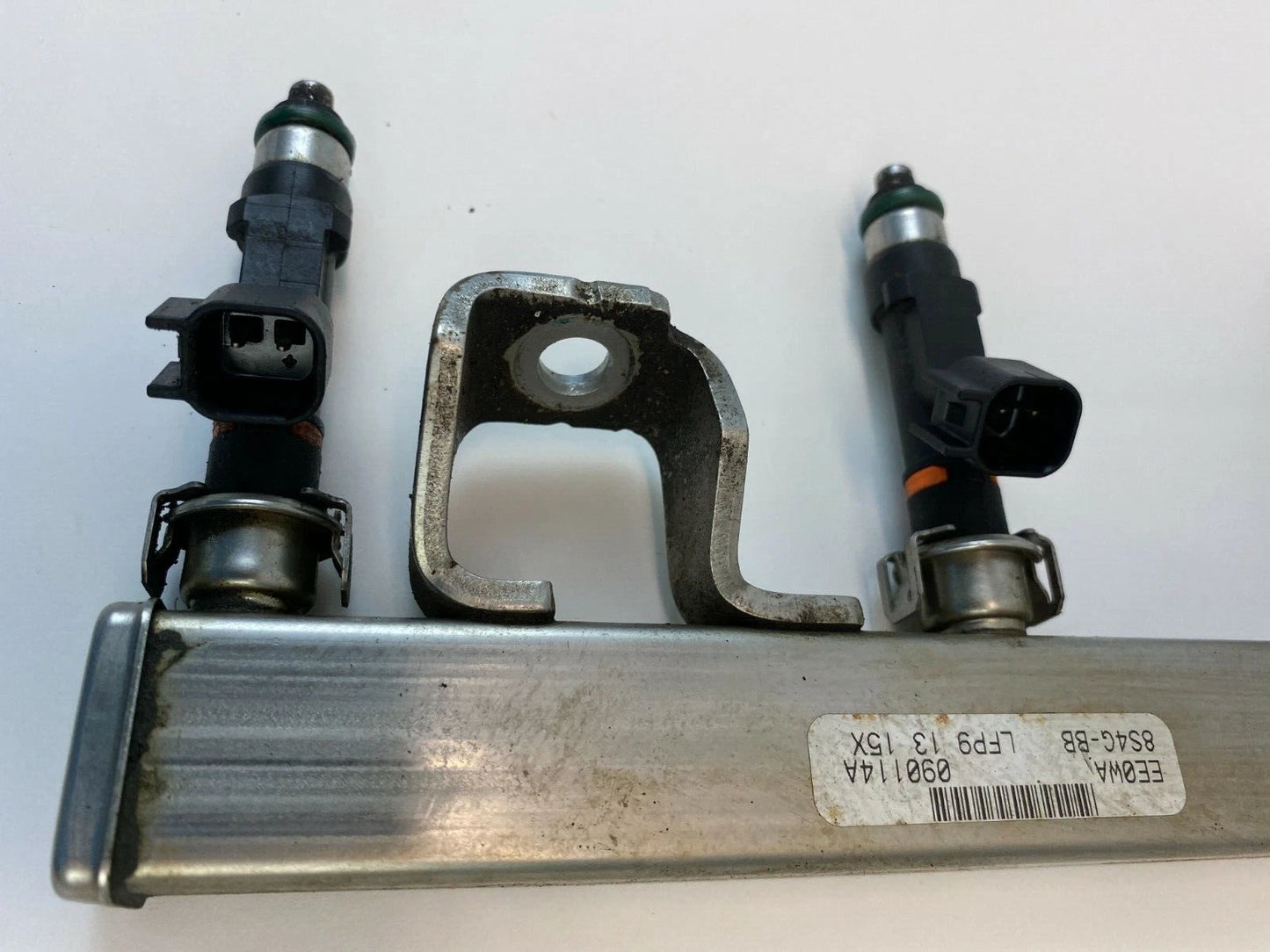 08-11 FORD FOCUS 13-20 FUSION FUEL INJECTION RAIL W/ INJECTORS 4M5G-9D280-DB OEM