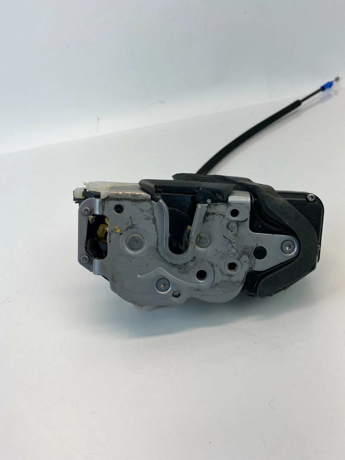 11-16 CHEVY CRUZE 13-15 MALIBU FRONT RIGHT SIDE DOOR LOCK LATCH 13579523 OEM