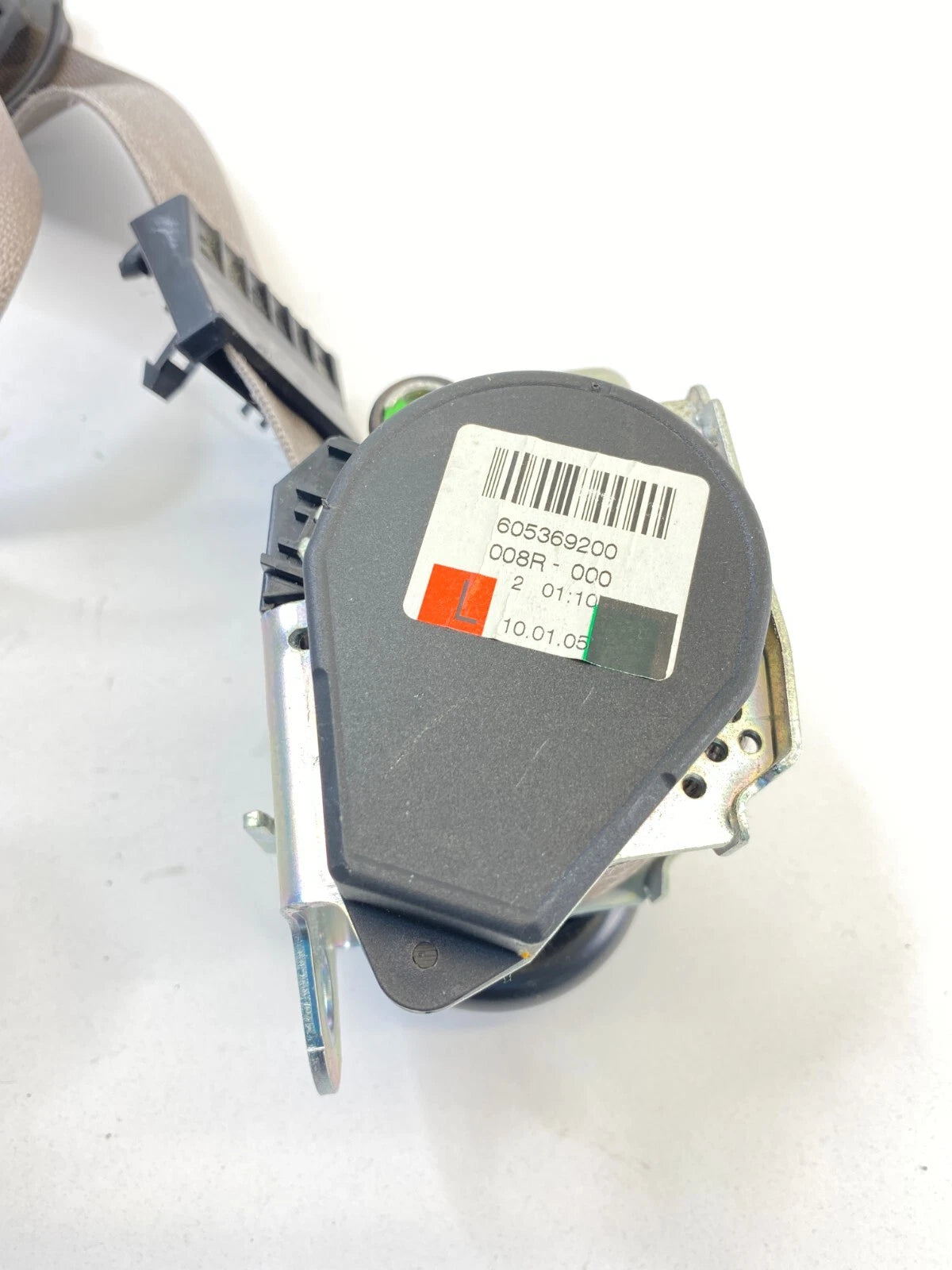 2005 MERCEDES-BENZ E500 FRONT LEFT DRIVER SEAT BELT RETRACTOR A2118607985 OEM