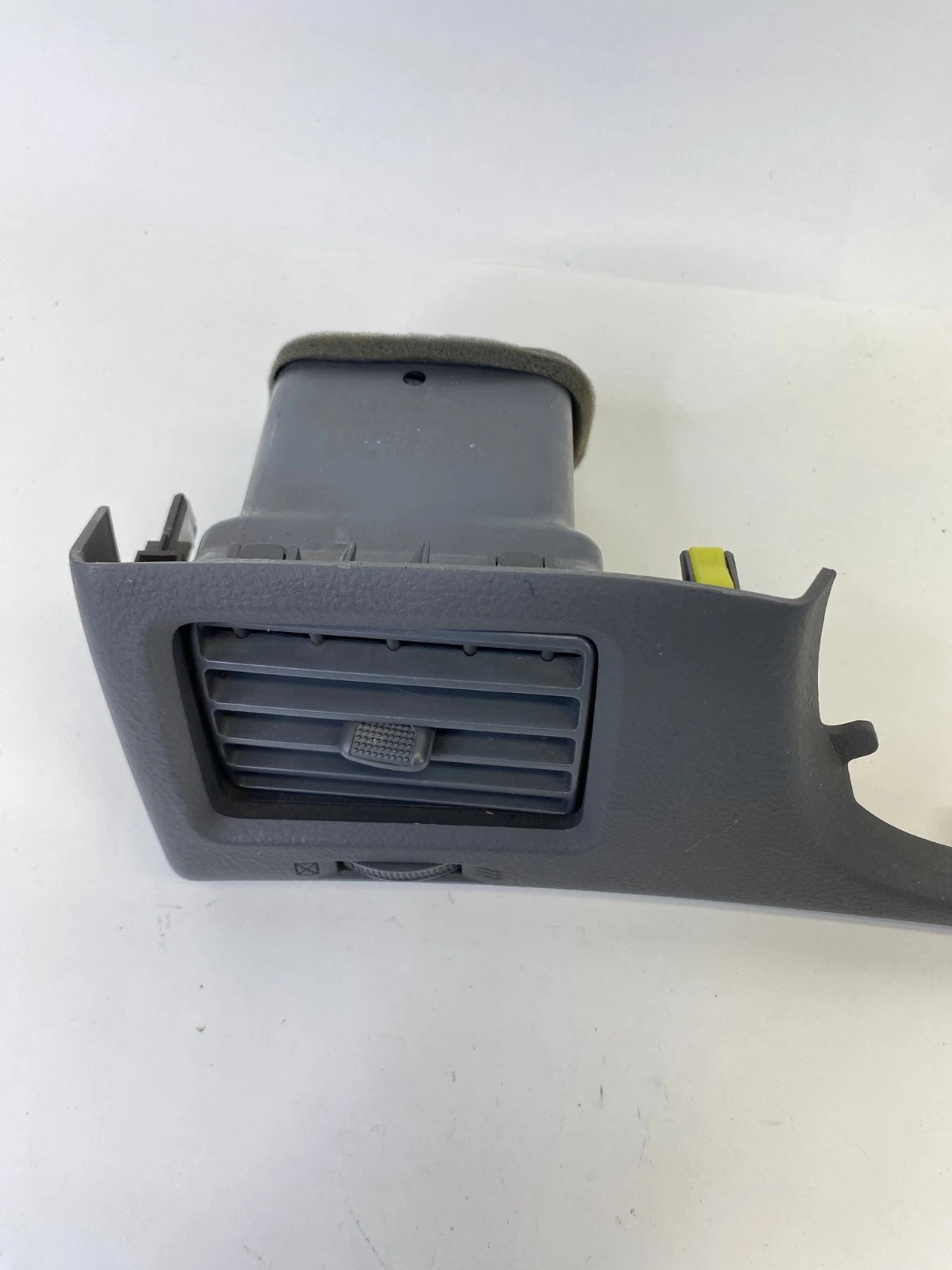 2004-2010 TOYOTA SIENNA FRONT LEFT DASH A/C AIR VENT GRILLE DUCT 55650-AE020 OEM