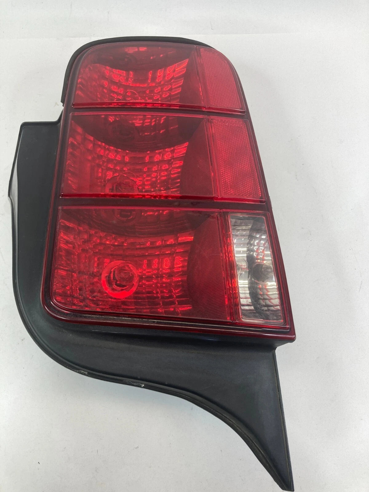 2005-2009 FORD MUSTANG PASSENGER RIGHT REAR TAILLIGHT LAMP ASSEMBLY 13A412AA OEM