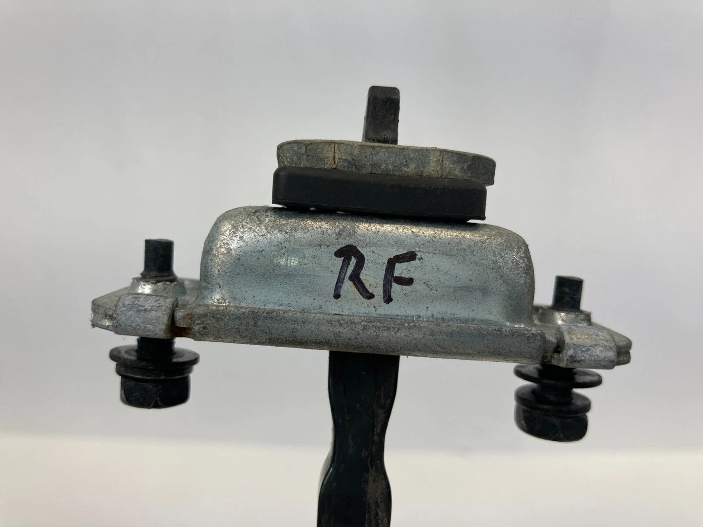 2011-2014 HYUNDAI SONATA SEDAN FRONT RIGHT SIDE DOOR CHECK STOP STOPPER DETENTE