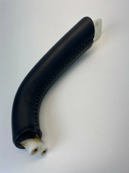 2004-2006 KIA AMANTI REAR LEFT SIDE DOOR PANEL GRAB GRIP PULL HANDLE RR LH OEM