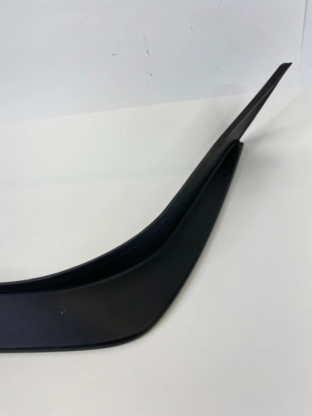 13-18 CADILLAC ATS SEDAN REAR LEFT DRIVER SIDE TAIL LIGHT TRIM COVER BEZEL OEM