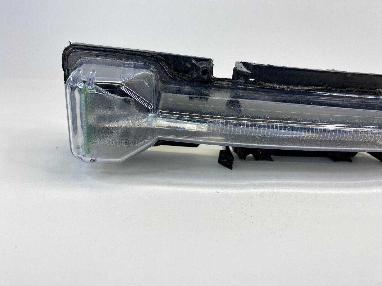 10-19 Ford Taurus Front Right Side Park Turn Signal Light Lamp AG13-13B220-AB