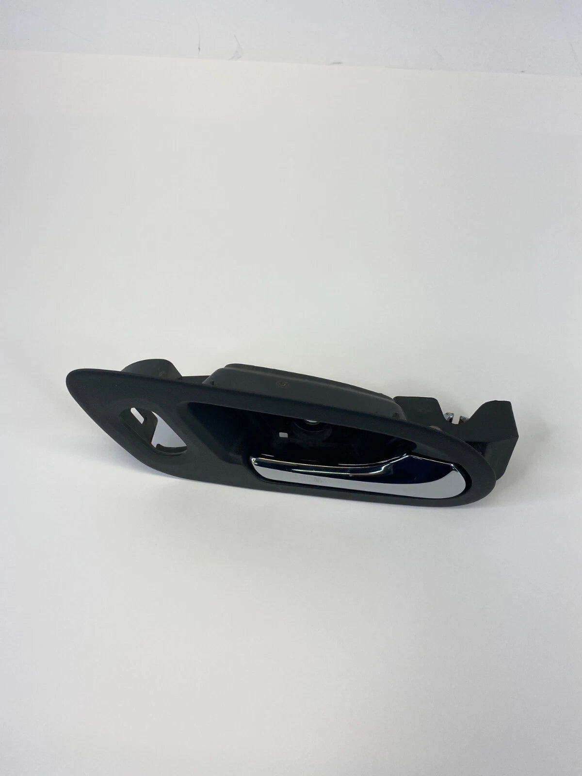 2006 2007 06 07 SATURN VUE REAR RIGHT BACK SIDE INNER DOOR HANDLE 10370960 OEM