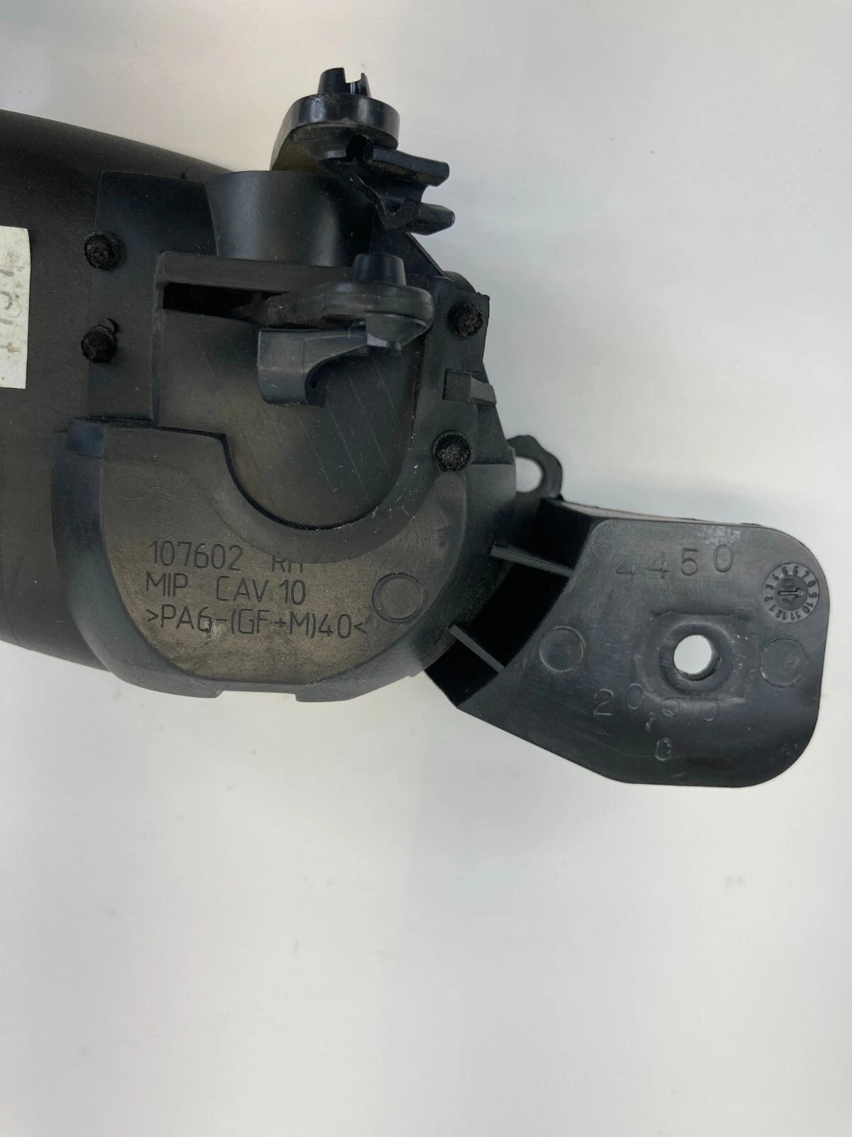 02-09 CHEVY CHEVROLET TRAILBLAZER FRONT RIGHT SIDE INTERIOR DOOR HANDLE 107602