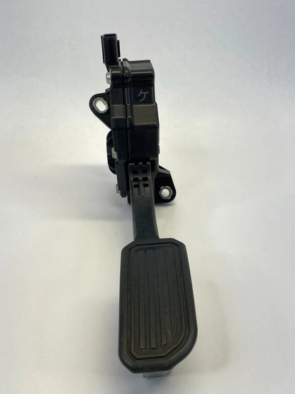 10-15 TOYOTA PRIUS GAS ACCELERATOR PEDAL THROTTLE PEDAL W/SENSOR 78110-12050 OEM