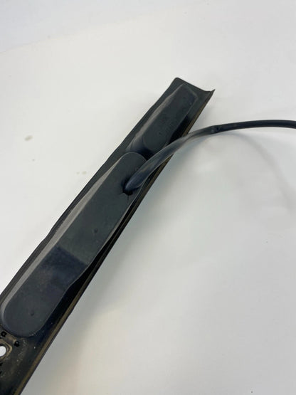 2003-2012 LAND ROVER RANGE ROVER REAR LICENSE PLATE LIGHT MOLDING ASSEMBLY OEM