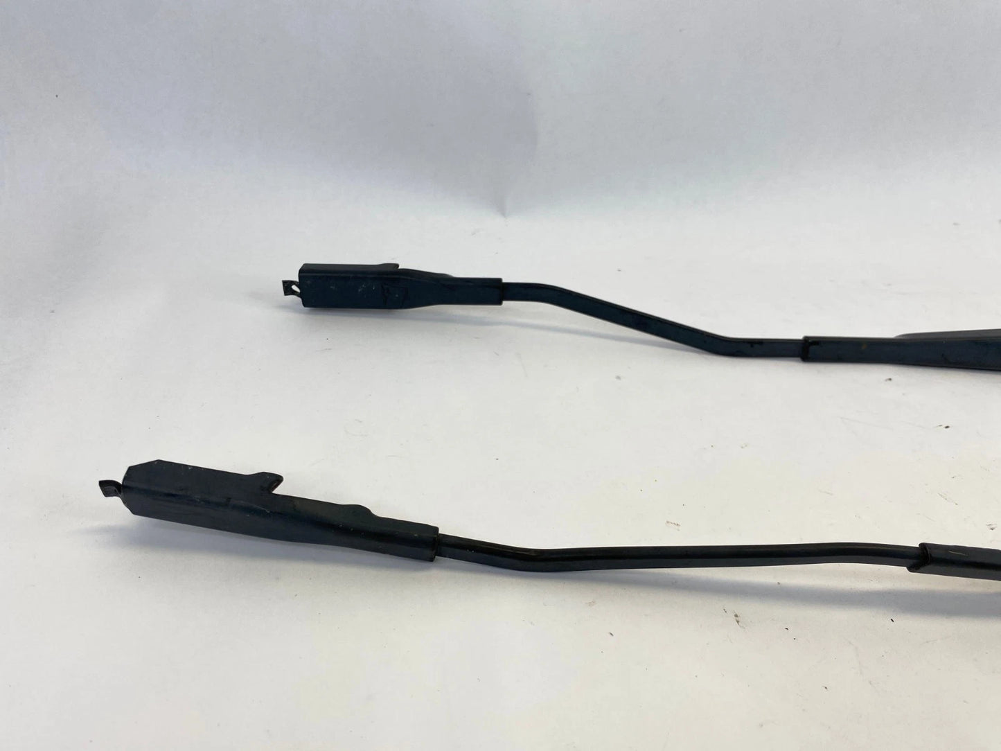 2012-2018 FORD FOCUS FRONT WINDSHIELD WIPER ARMS PAIR DRIVER PASSENGER SIDES OEM