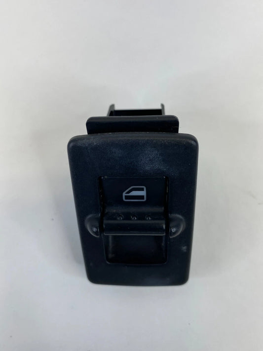 98-07 VOLKSWAGEN BEETLE FRONT RIGHT SIDE DOOR POWER WINDOW CONTROL SWITCH OEM