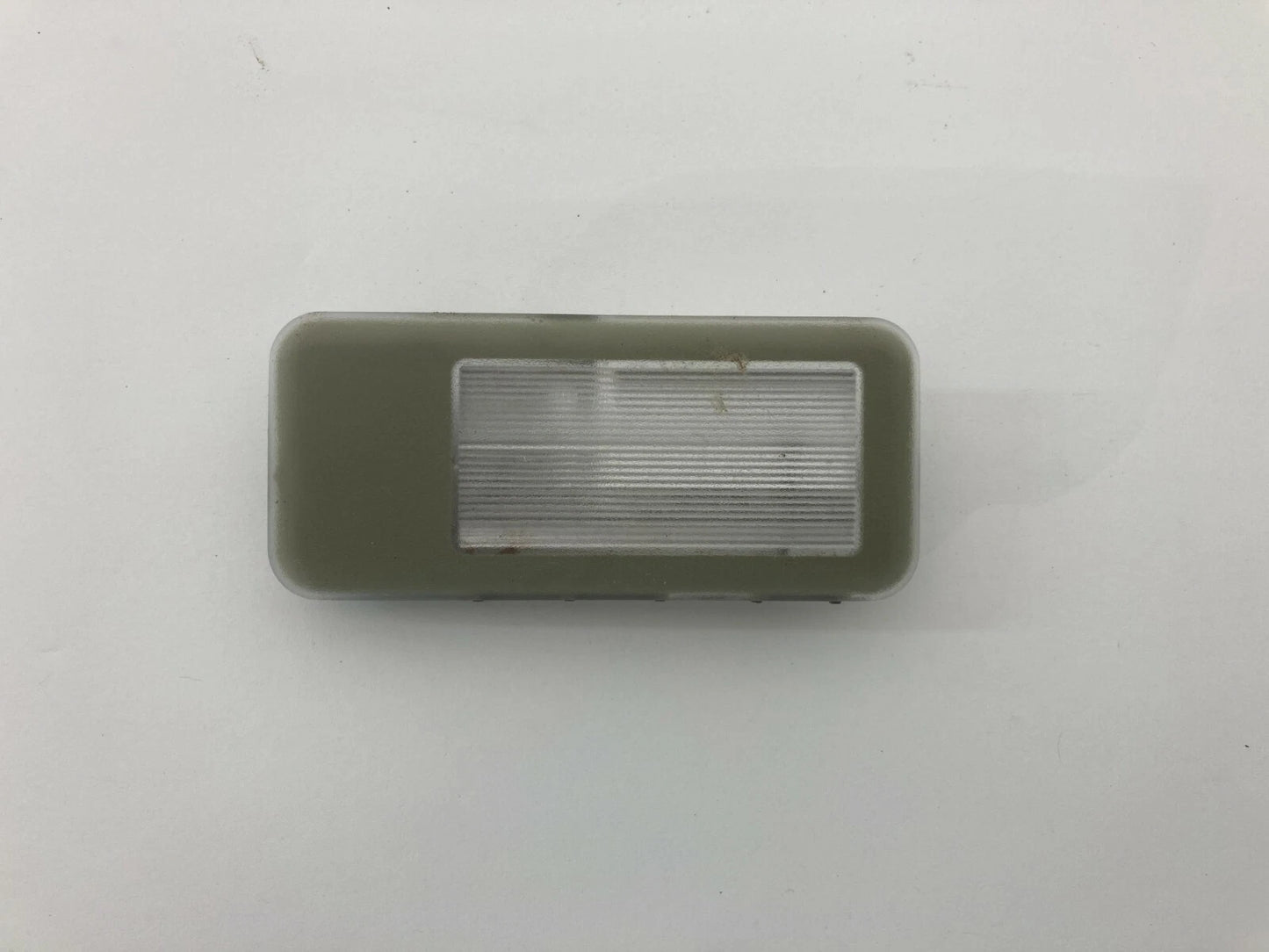 2001-2005 BMW 325I 325XI 330I OVERHEAD LEFT LH SUNVISOR DOME MAP LIGHT LAMP OEM