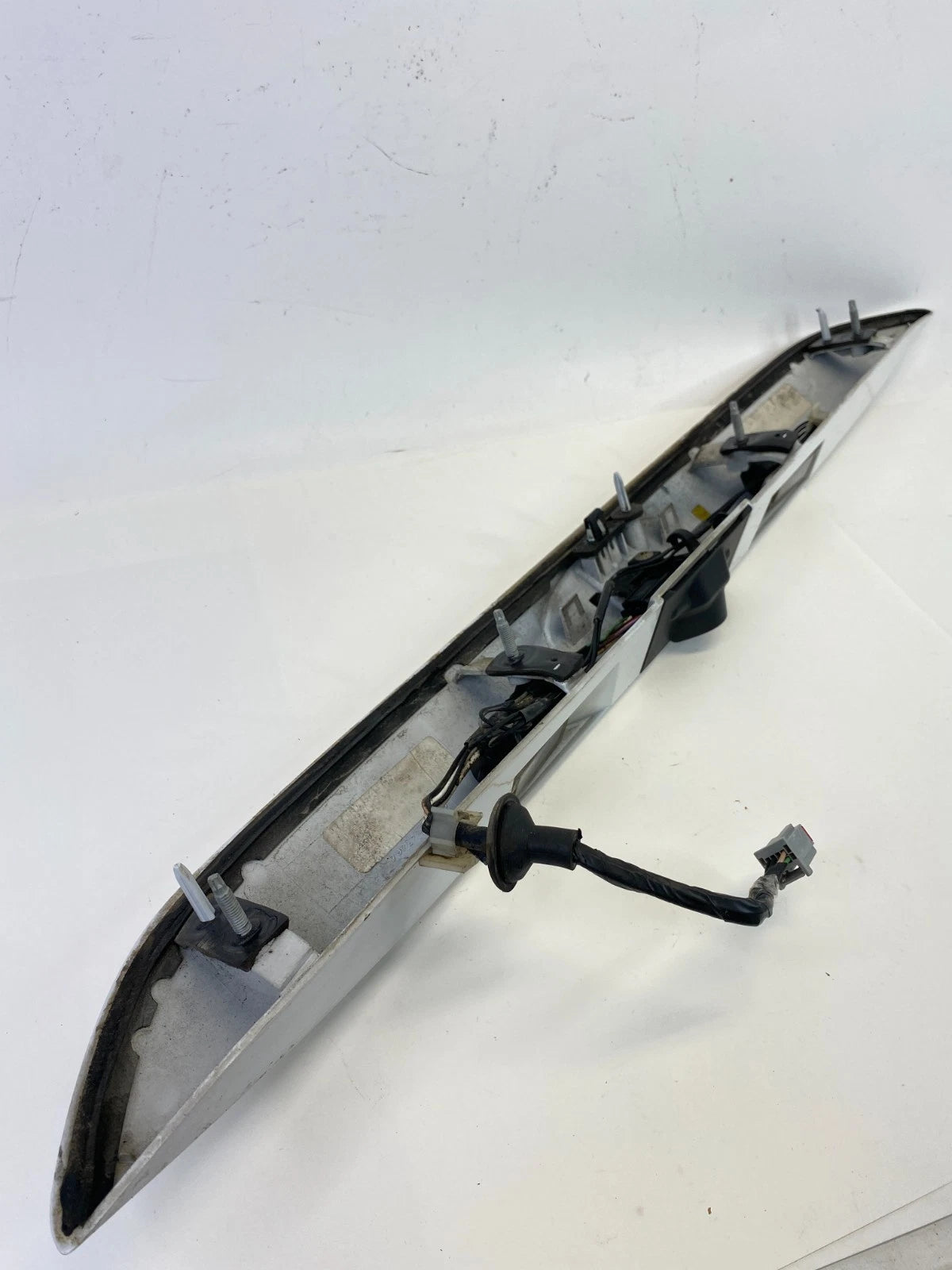 2013-2016 FORD ESCAPE LIFTGATE TAILGATE TRIM MOLDING LICENSE PANEL W/ CAMERA